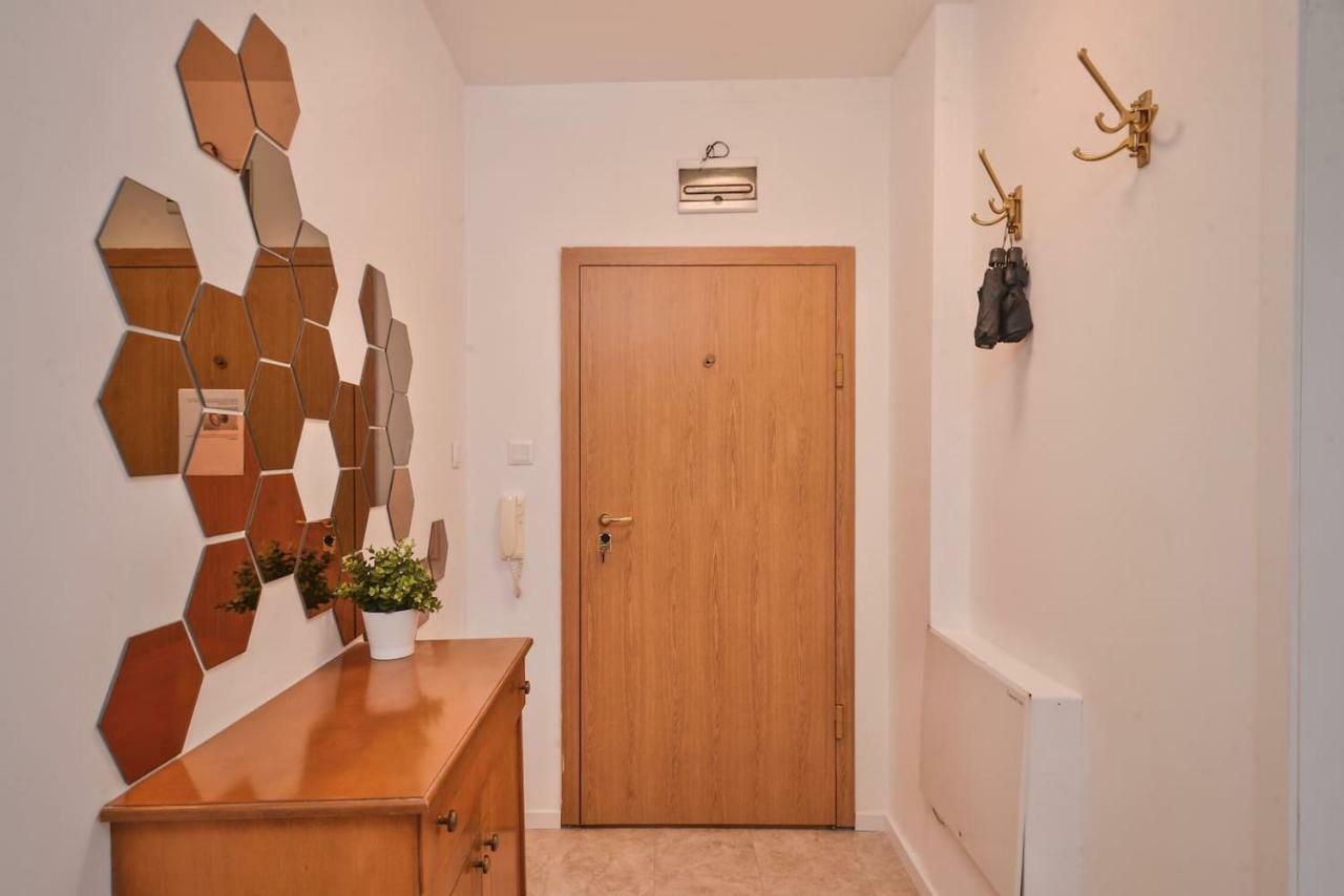 סופיה South Park, Vitosha View, 2-Bdr, 2-Bthr Apartment By Flat Mаnager מראה חיצוני תמונה