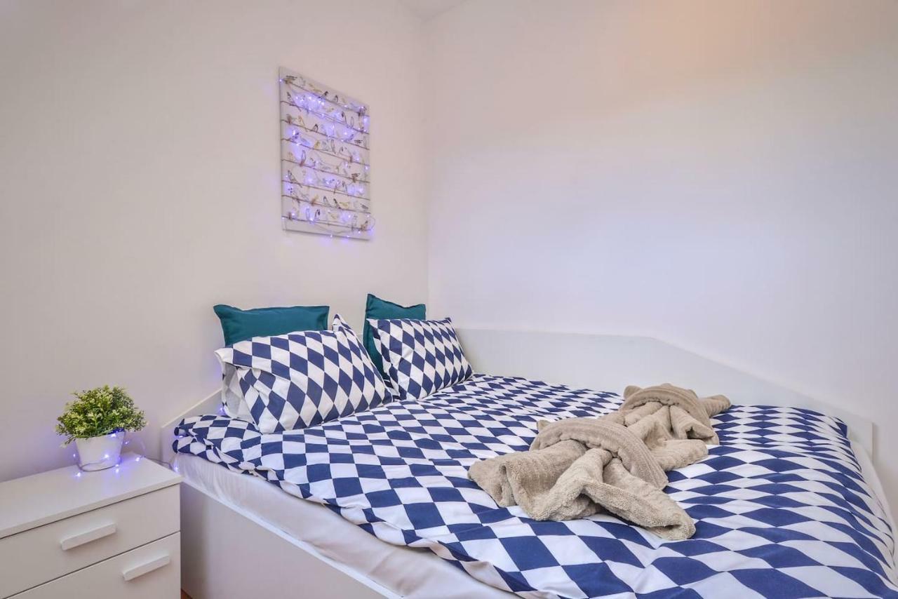 סופיה South Park, Vitosha View, 2-Bdr, 2-Bthr Apartment By Flat Mаnager מראה חיצוני תמונה