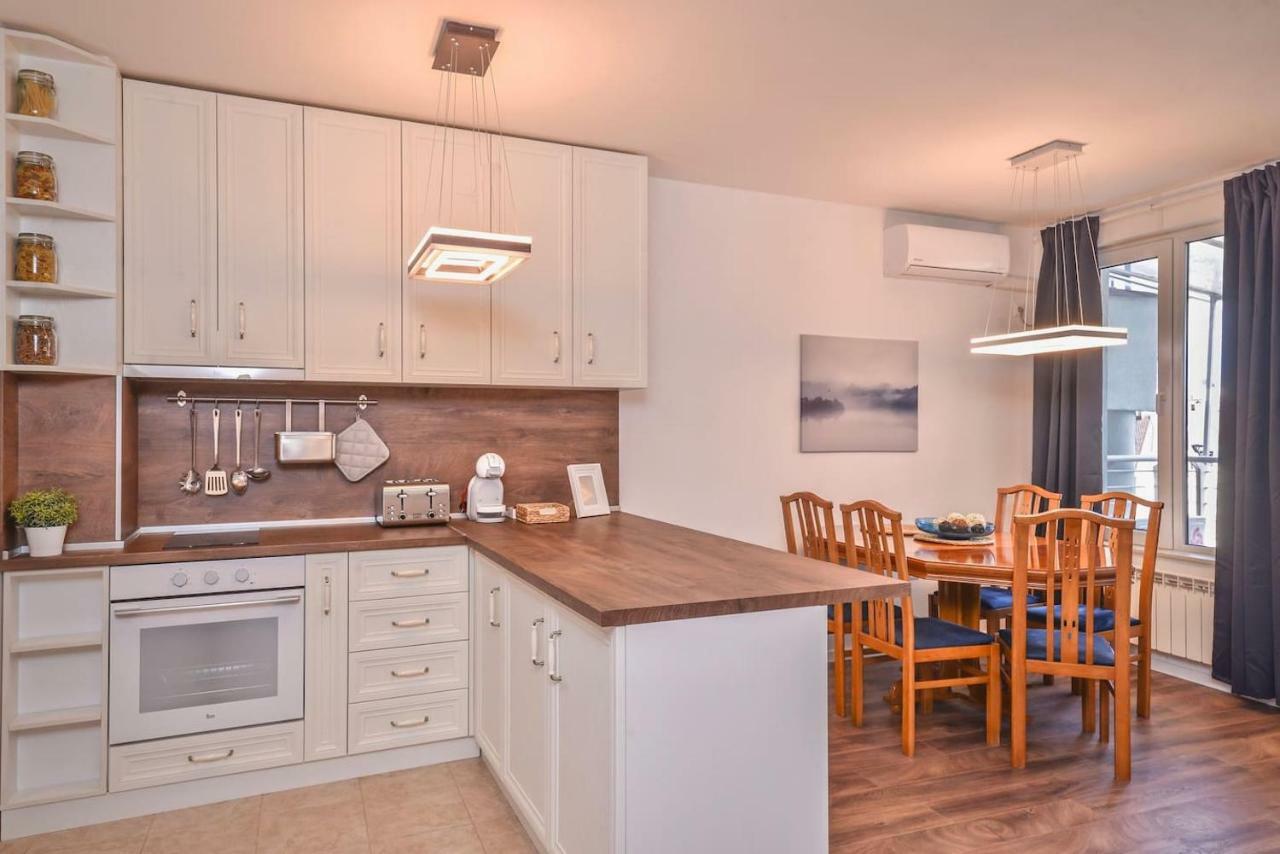 סופיה South Park, Vitosha View, 2-Bdr, 2-Bthr Apartment By Flat Mаnager מראה חיצוני תמונה