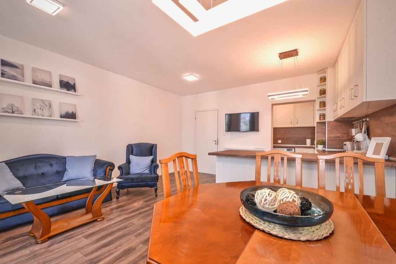 סופיה South Park, Vitosha View, 2-Bdr, 2-Bthr Apartment By Flat Mаnager מראה חיצוני תמונה