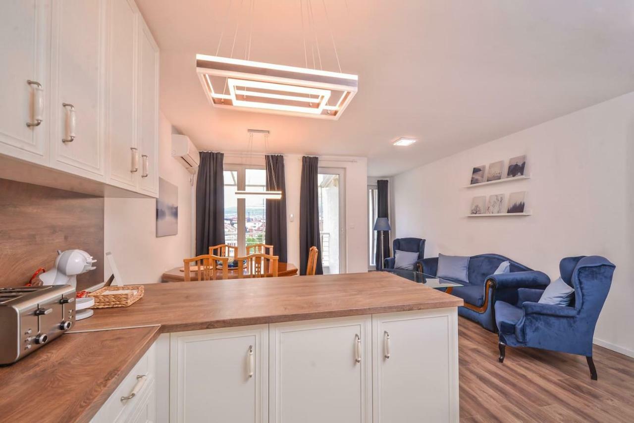 סופיה South Park, Vitosha View, 2-Bdr, 2-Bthr Apartment By Flat Mаnager מראה חיצוני תמונה